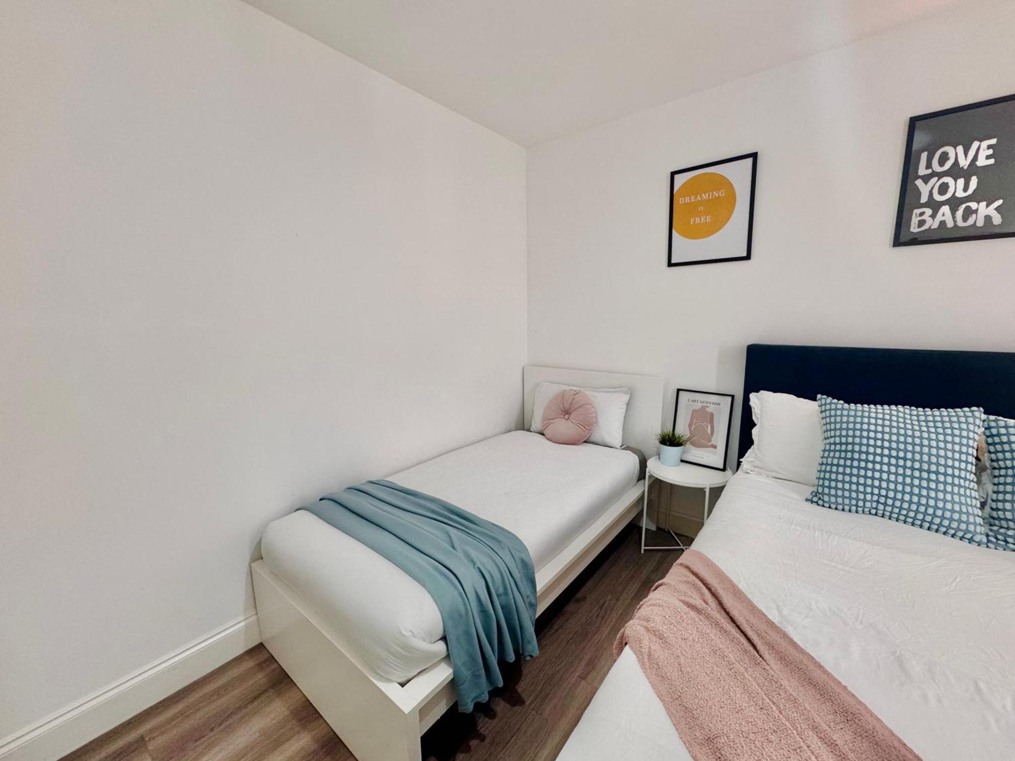 Cosy 1-Bed Flat 30Min To Central London & Parking Dış mekan fotoğraf