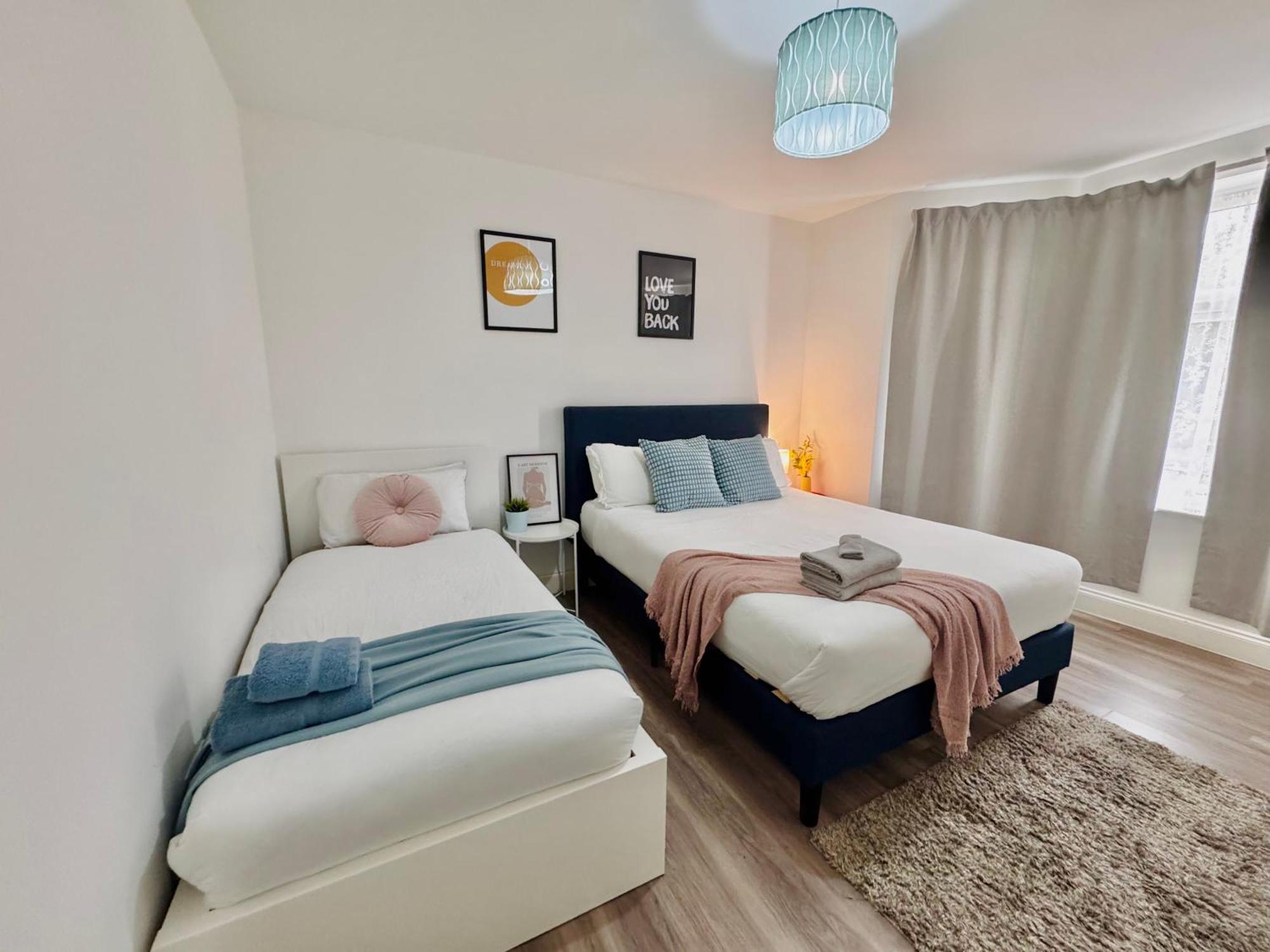 Cosy 1-Bed Flat 30Min To Central London & Parking Dış mekan fotoğraf