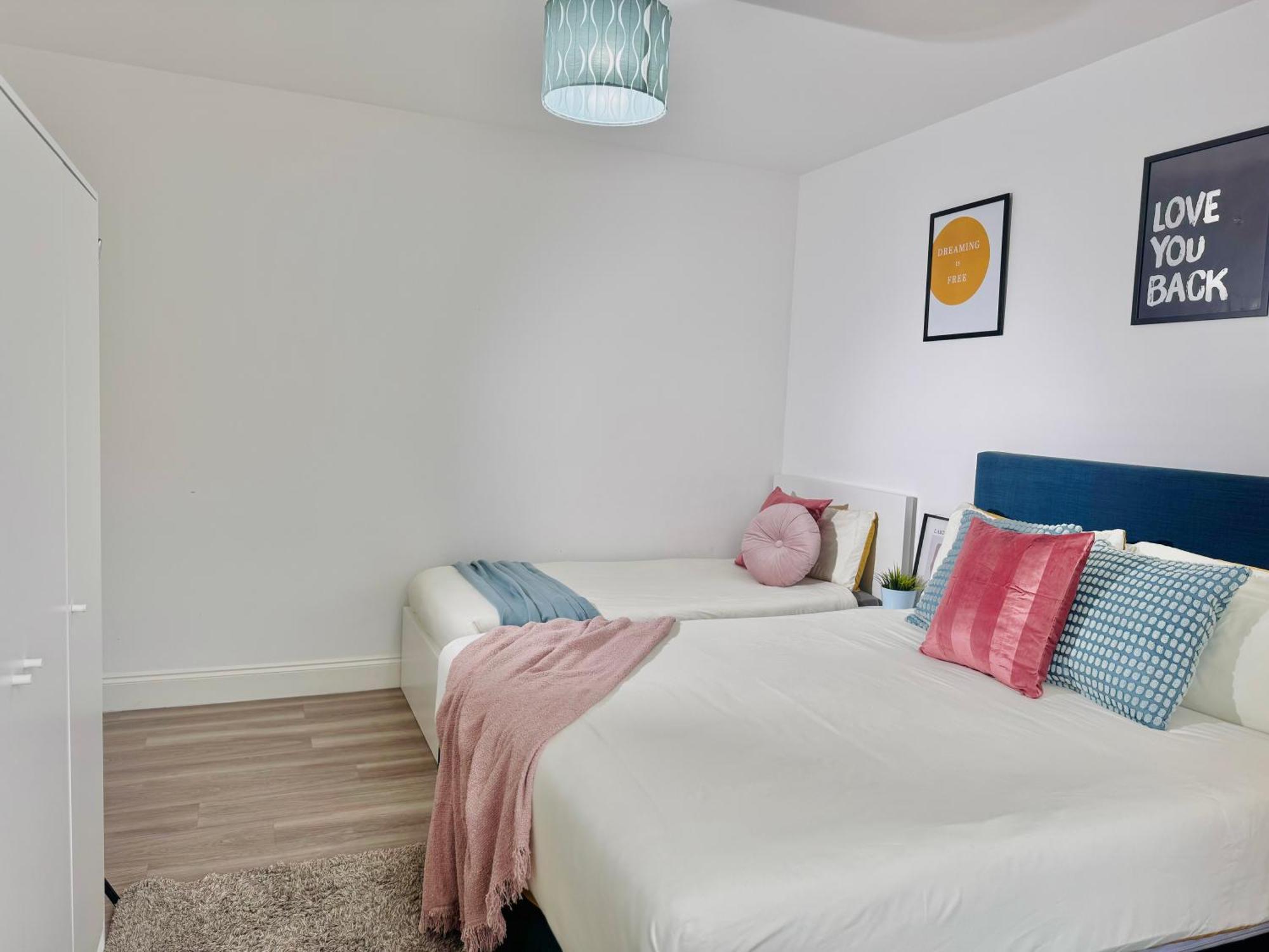 Cosy 1-Bed Flat 30Min To Central London & Parking Dış mekan fotoğraf