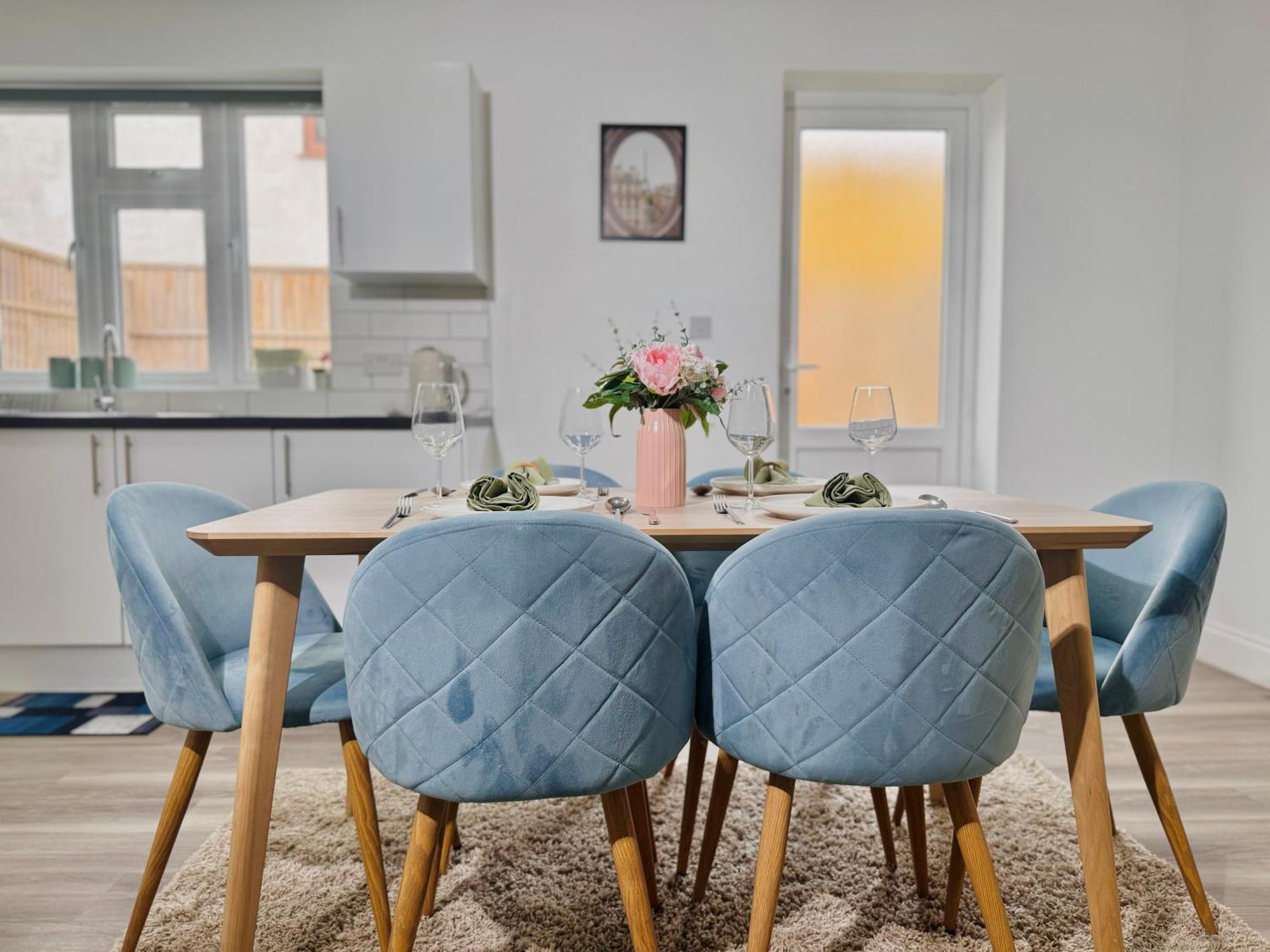 Cosy 1-Bed Flat 30Min To Central London & Parking Dış mekan fotoğraf